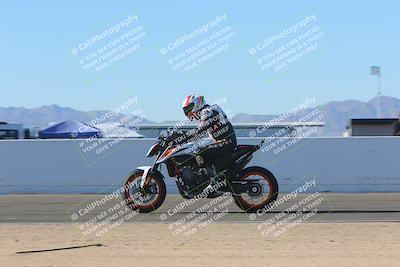 media/Nov-06-2023-Moto Forza (Mon) [[ce023d0744]]/4-Beginner Group/Session 4 (Finish Line Checker)/